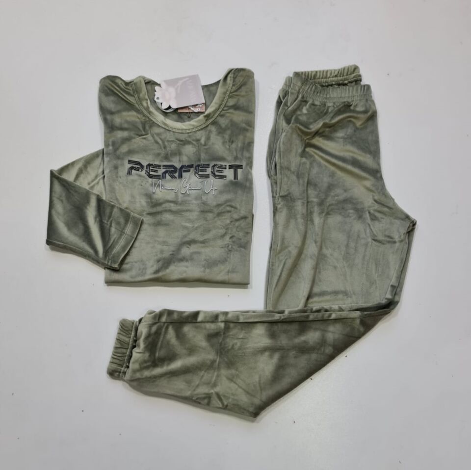 Manolya Kadın Kışlık Kadife Pijama Takım