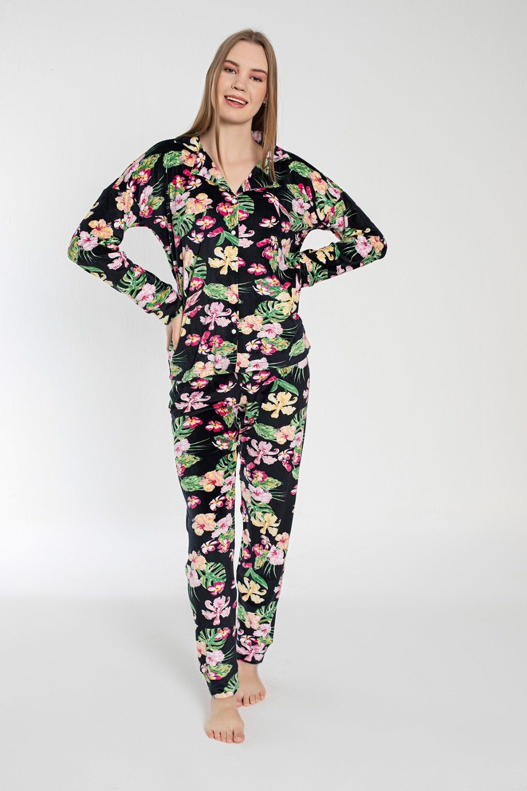 Pijamoni Kadın Önü Komple Düğmeli Kadife Pijama Takım