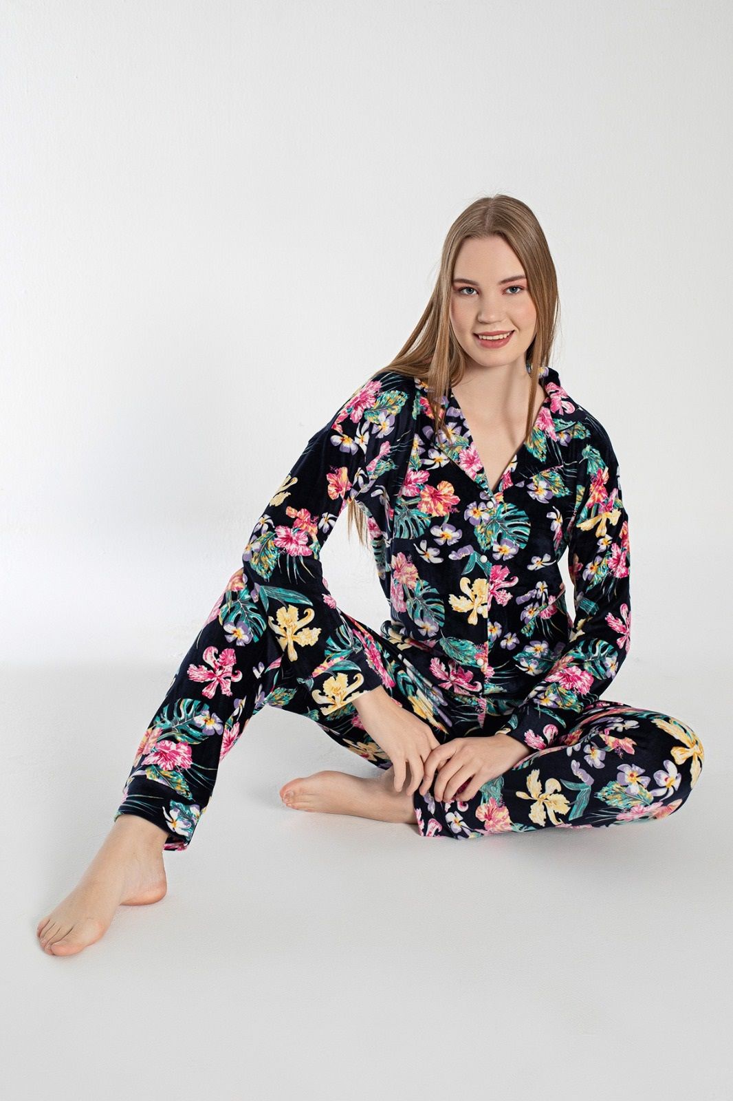 Pijamoni Kadın Önü Komple Düğmeli Kadife Pijama Takım