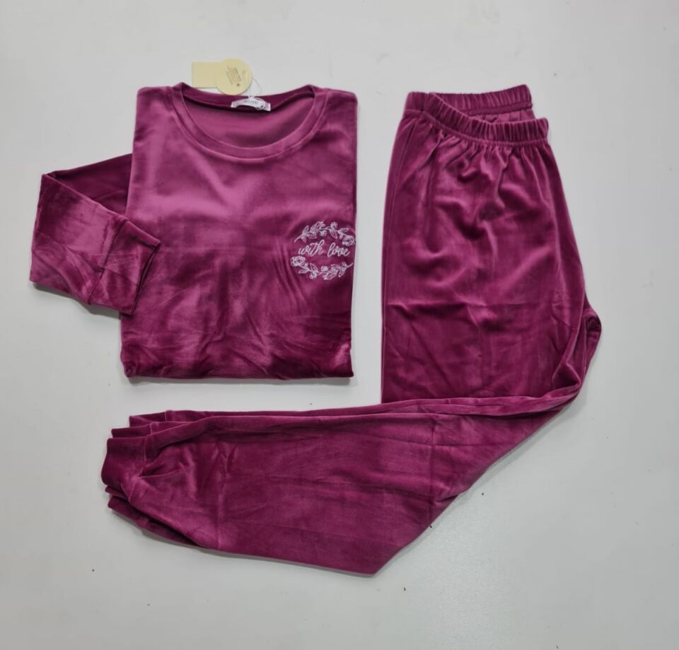 Senfoni Kadın Sıfır Yaka Fuşya Manşetli Kadife Pijama Takım