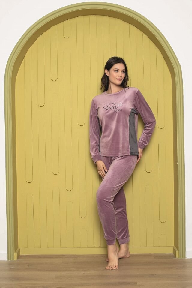 Senfoni Kadın Sıfır Yaka Lila Manşetli Kadife Pijama Takım