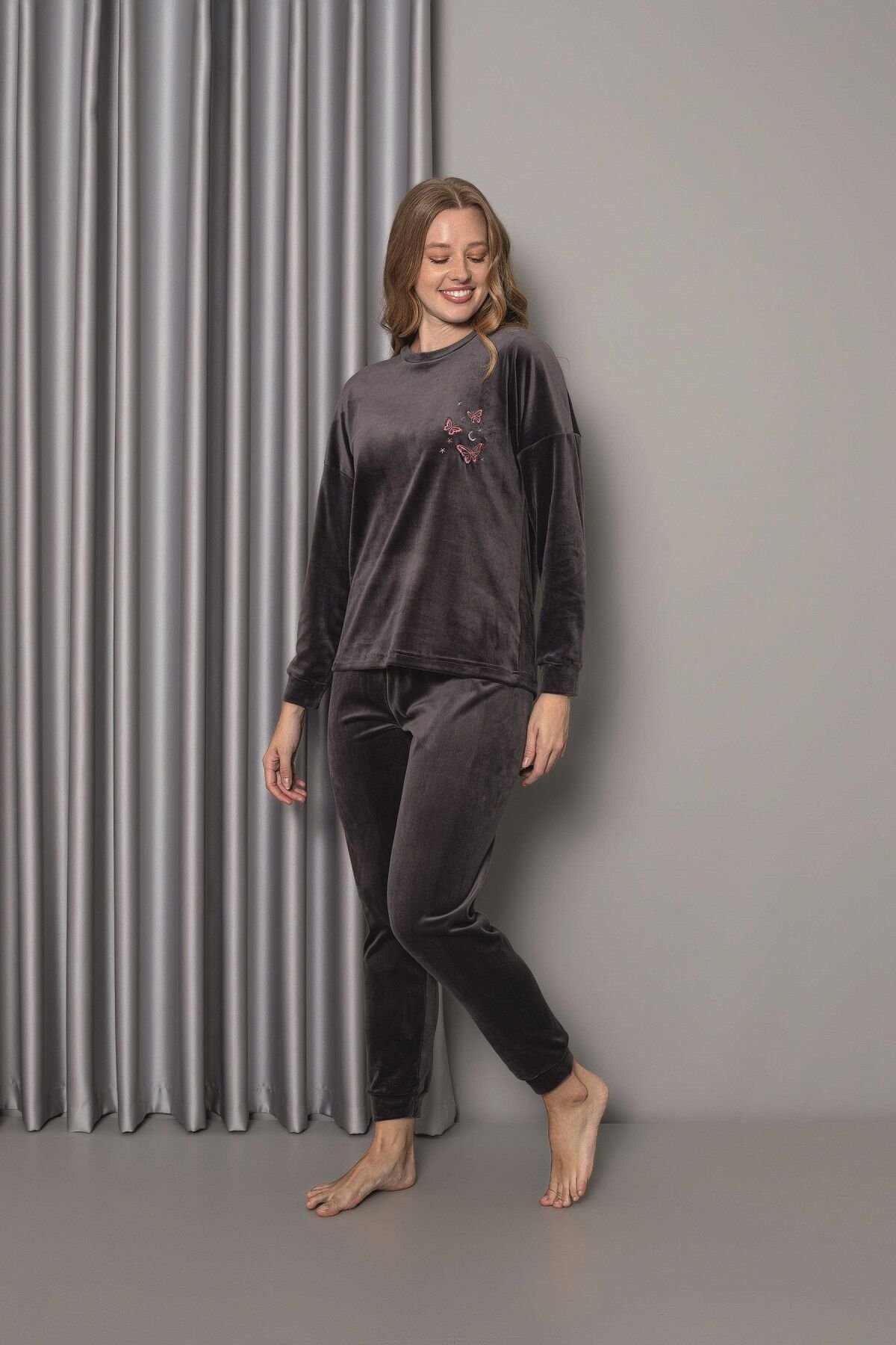 Senfoni Kadın Sıfır Yaka Füme Manşetli Kadife Pijama Takım