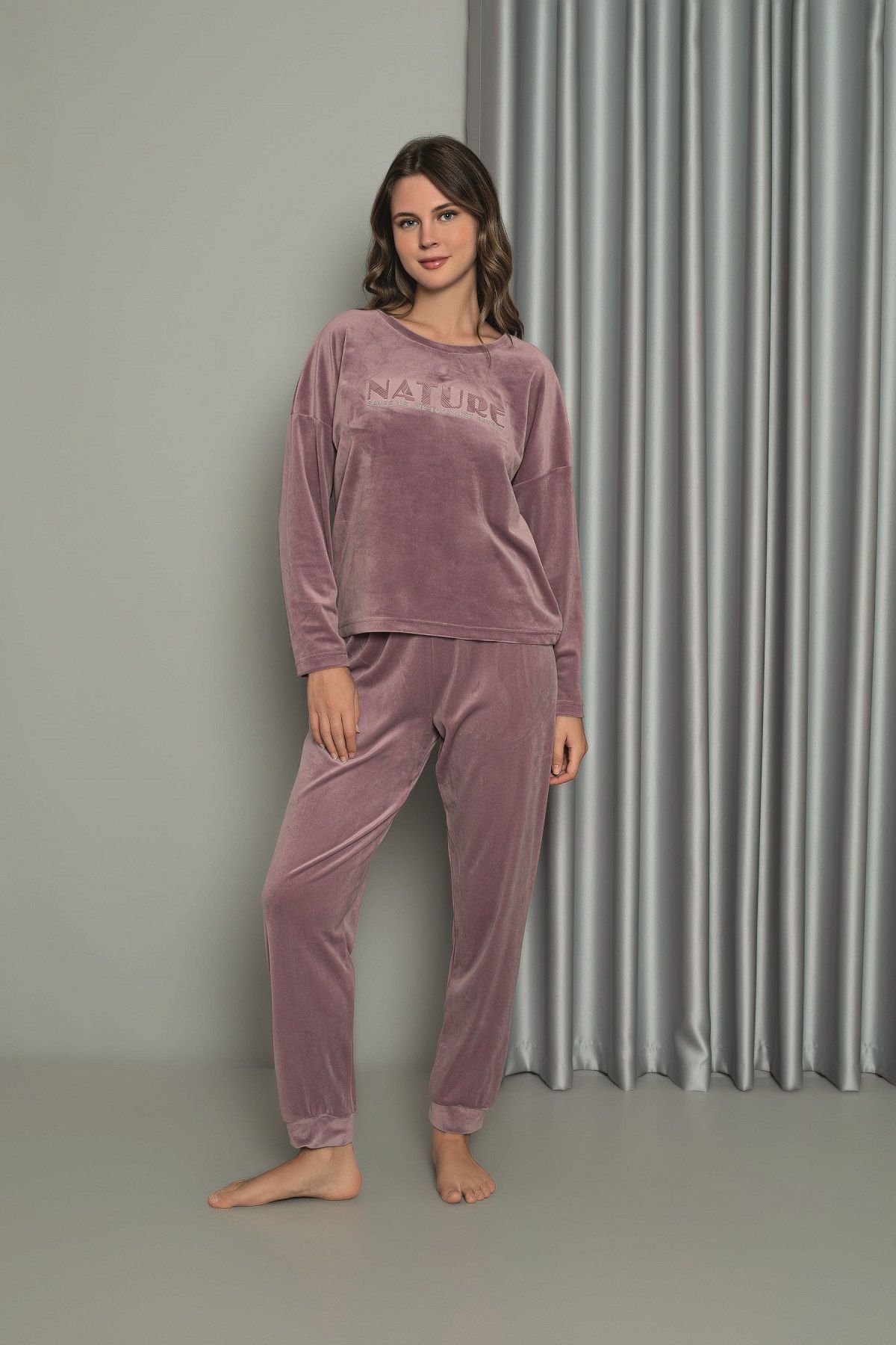 Senfoni Kadın Sıfır Yaka Lila Manşetli Kadife Pijama Takım