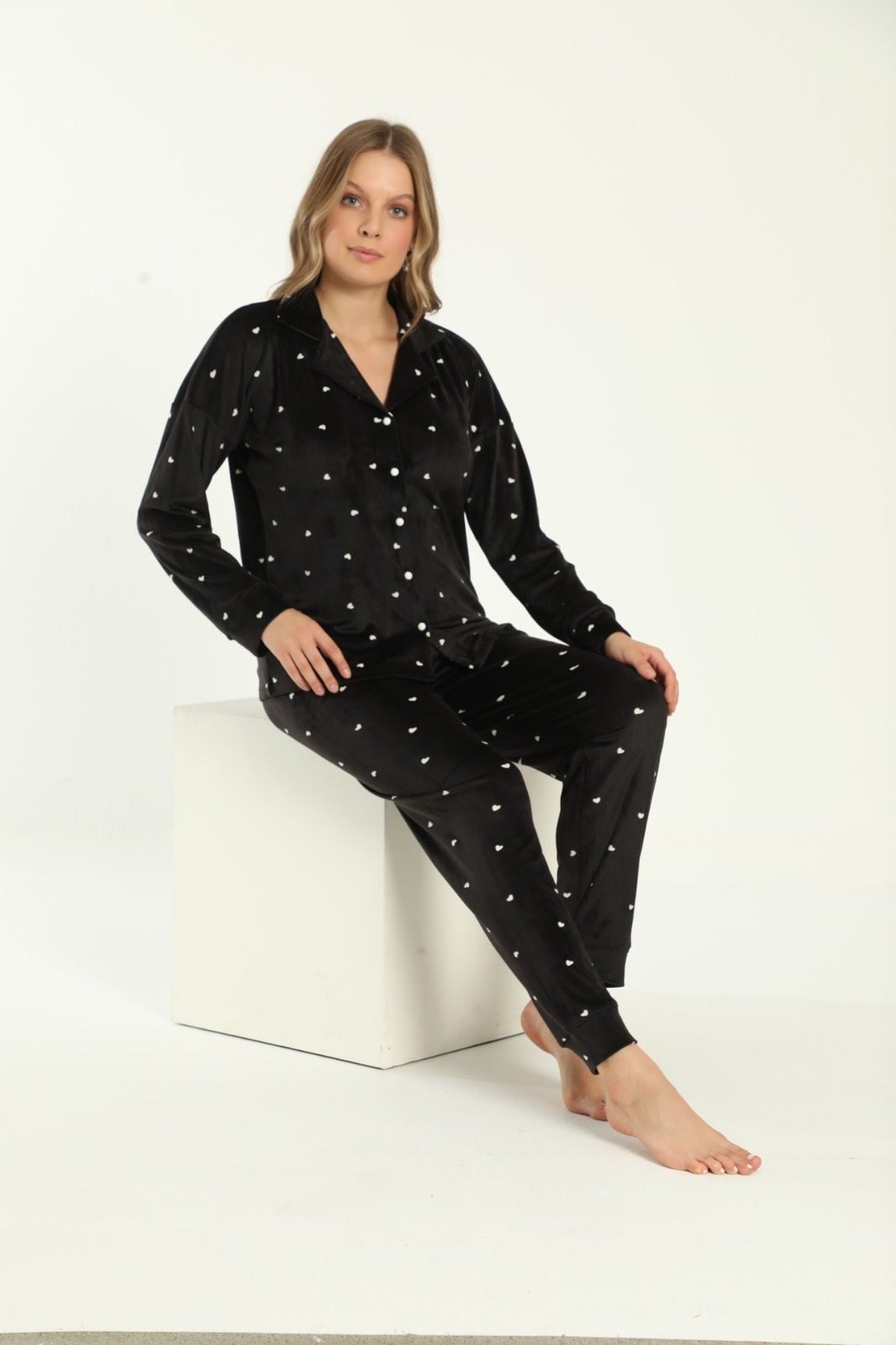 Pijamoni Kadın Önü Komple Düğmeli Kadife Pijama Takım