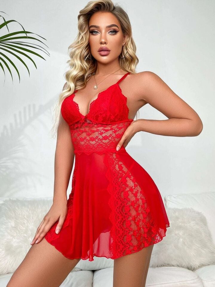 Kadın Dantelli Göğüs ve Sırt Dekolteli Seksi Kırmızı Gecelik