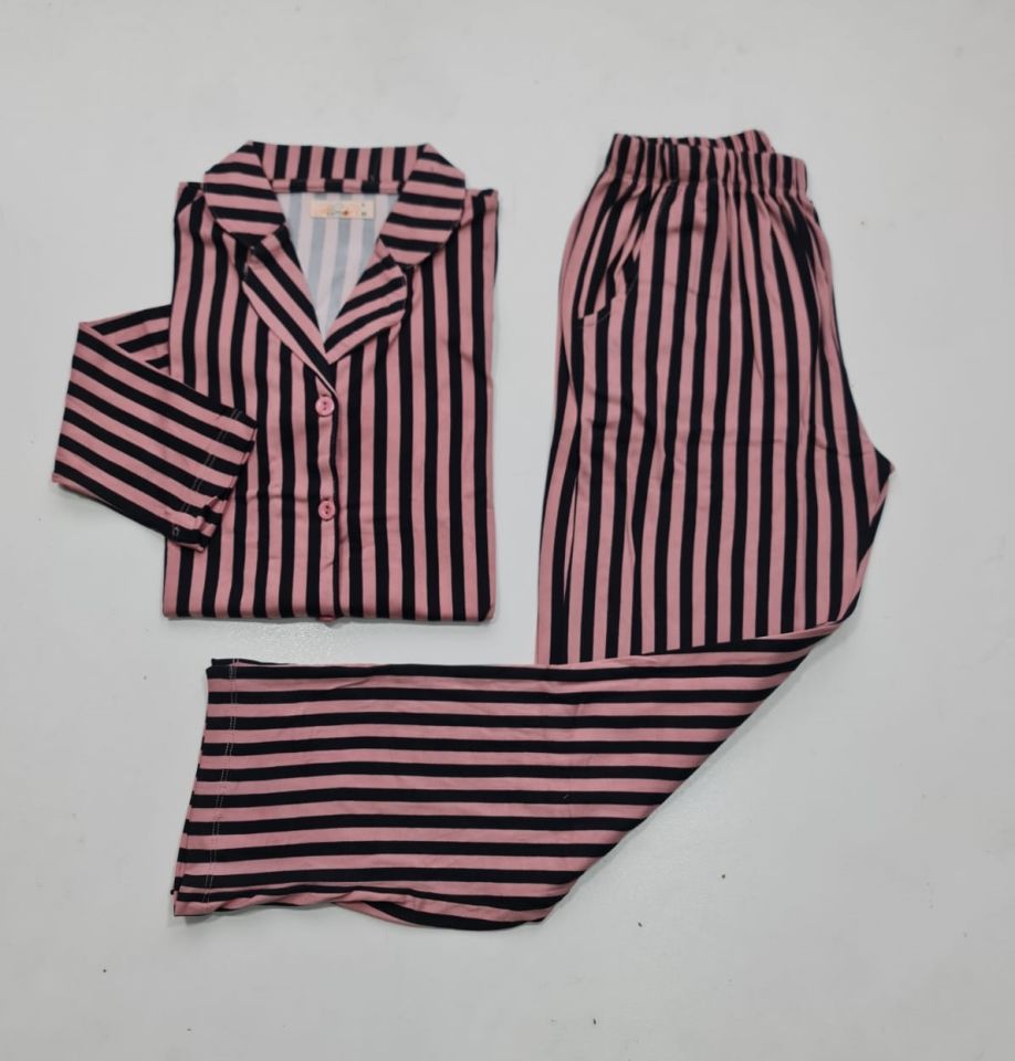 Kadın Pembe Çizgili Uzun Kol Önü Komple Düğmeli Kadın Pijama Takım