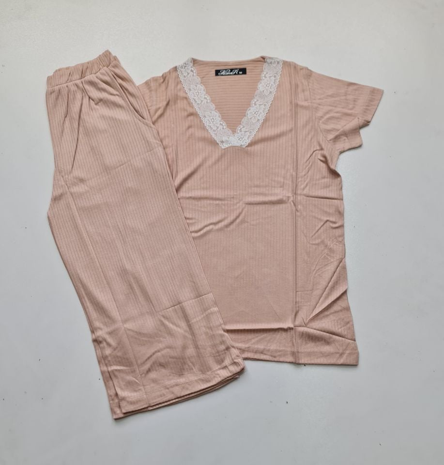 Alimer Kısa Kol Yazlık Kadın Kapri Pijama Takım