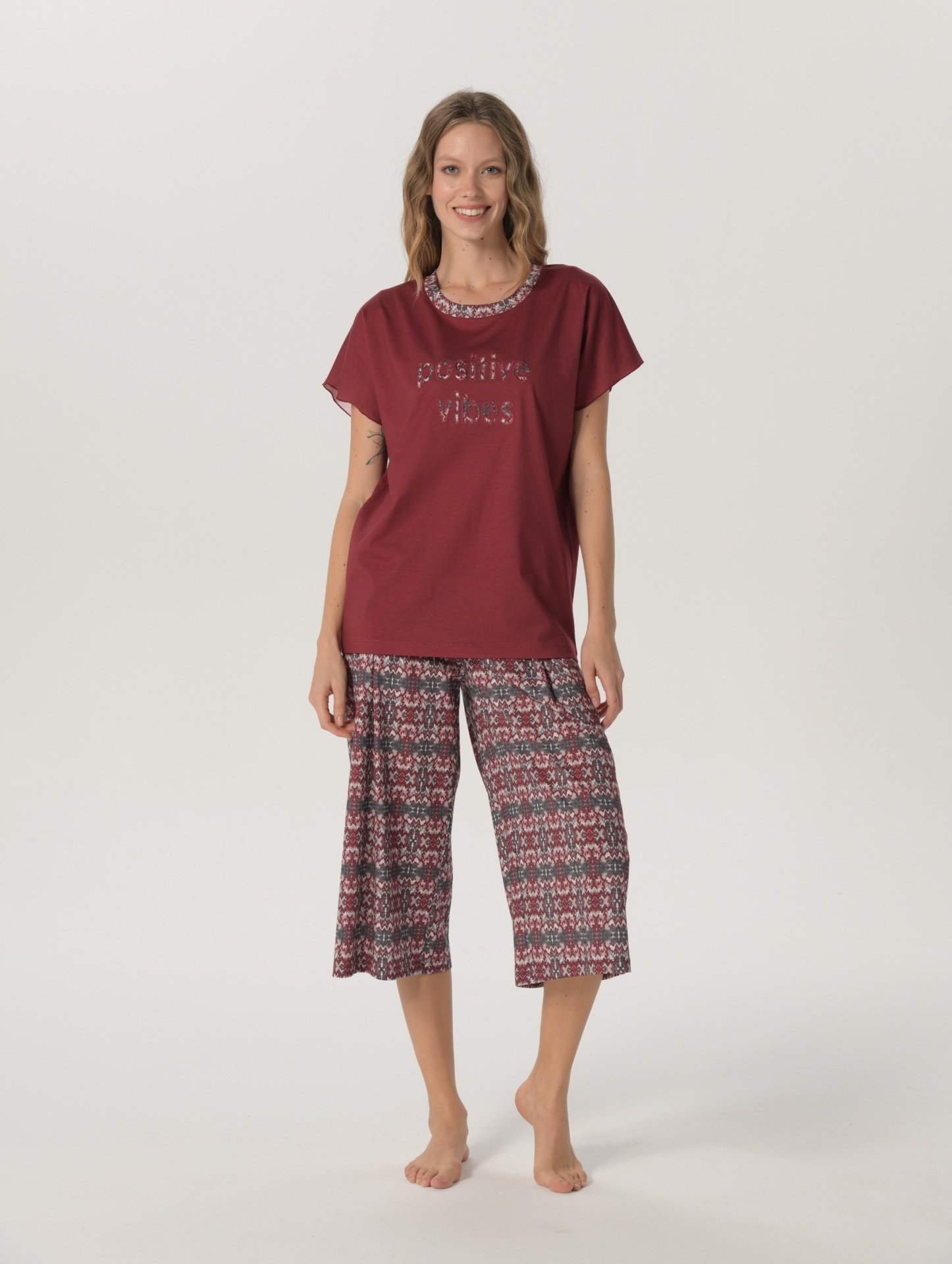 Pijadore Bordo Kısa Kol Yazlık Kapri Kadın Pijama Takım